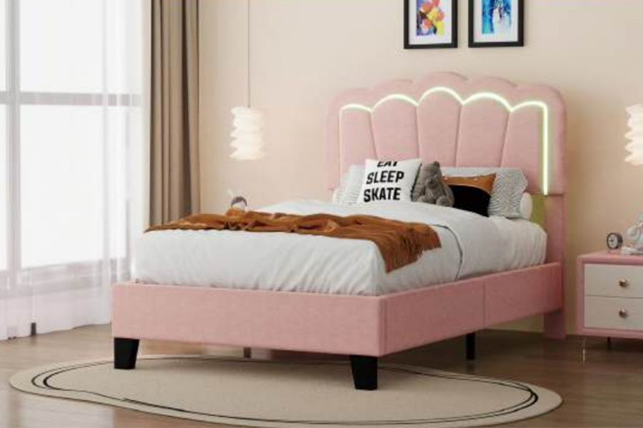 4544-1-3 Postele Princess Dreamy Petal pro holčičku