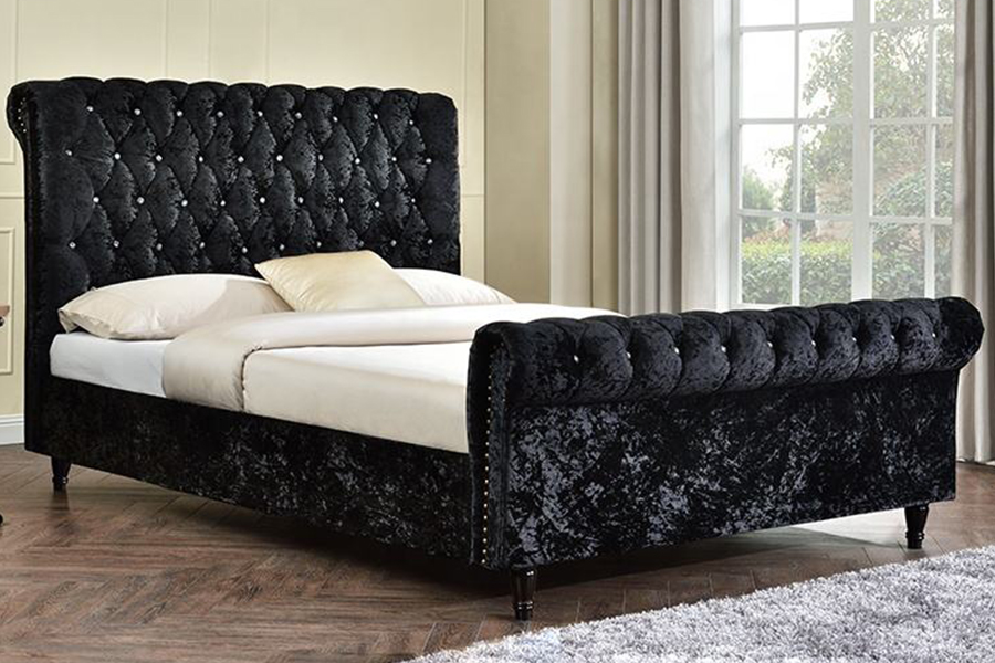 1153 Velvet Fabric Design čalouněná postel ve tvaru S