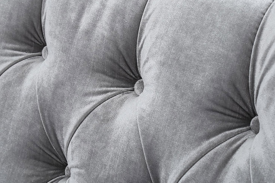 1413 Čalouněná postel s moderním designem