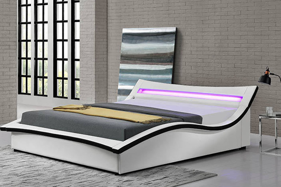 1877 Luxusní PU kůží LED čalouněný rám postele
