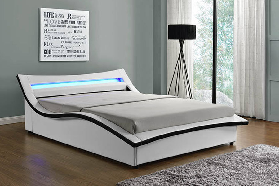 1877 Luxusní PU kůží LED čalouněný rám postele