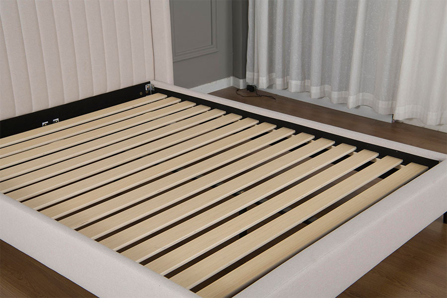 4905 Všívané prádlo Minimalistická postel na platformě